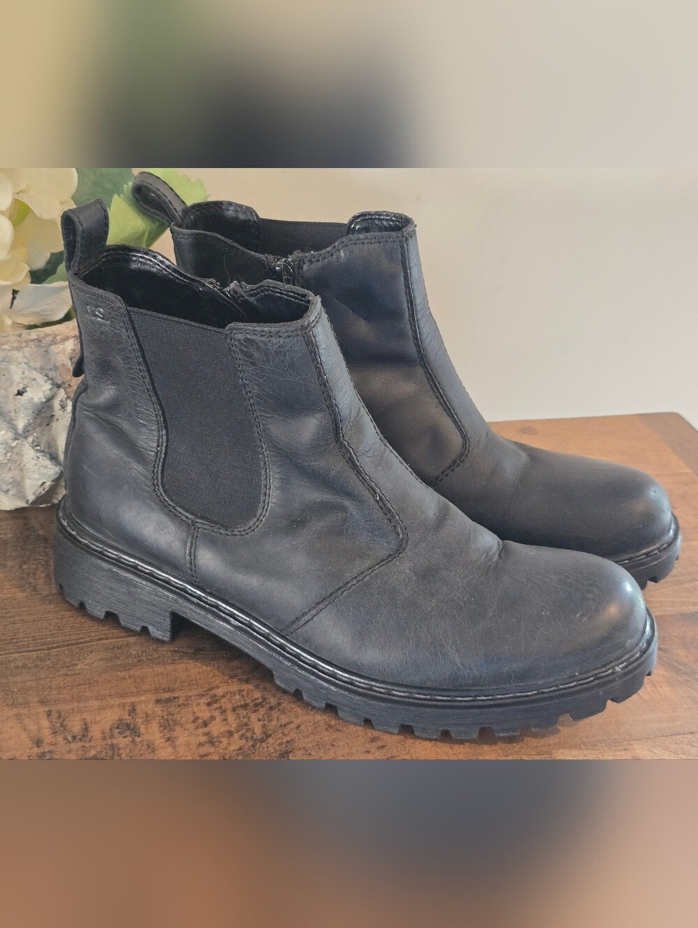 Joseph Siebel Marta 06 Black Leather Lug Sole Ankle boots Size 38 U.S 7-7.5